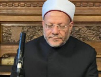 المفتى: الاختلاف ليس شرا ما دام لا يضر بالترابط.. والإفطار عند المسيحى جائز