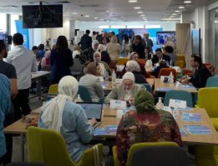 منتدى شباب العالم يضع خطة لتوسيع مبادرتي "التعلم من أجل العمل ومسارات التطوع"