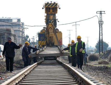 العراق يعلن بدء مشروع الربط السككي مع إيران