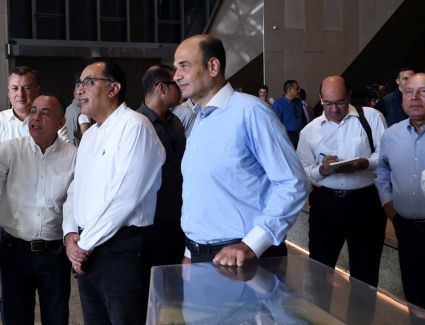 رئيس الوزراء يُؤكد ضرورة مواصلة أعمال تطوير ورفع كفاءة المحيط الجغرافي للمتحف المصري الكبير