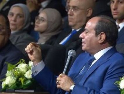 الرئيس السيسي: "الله يأتى الملك من يشاء وينزعه ممن يشاء ومحدش بياخد أكثر من نصيبه