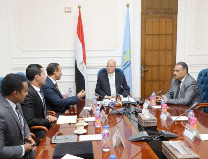 تدعم الاستثمار وتدفع عجلة الاقتصاد.. كيف استفادت القاهرة من مبادرة «ابدأ» لتطوير الصناعة المصرية؟