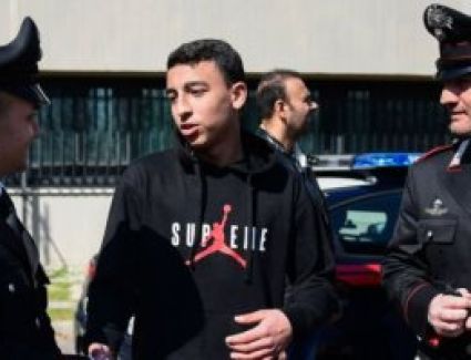  وزير الدفاع الإيطالية "إليزابيتا ترينتا" عن الطفل المصرى "نشعر بالفخر بوجود طفل شجاع، خاطر بحياته لإنقاذ البلد 