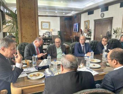 رئيس الأعلى للإعلام يبحث سُبل التعاون المشترك مع وفد نقابة الصحفيين