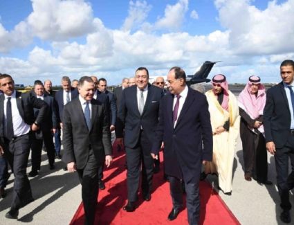 وزير الداخلية يصل تونس للمشاركة في الدورة الـ41 لمجلس وزراء الداخلية العرب