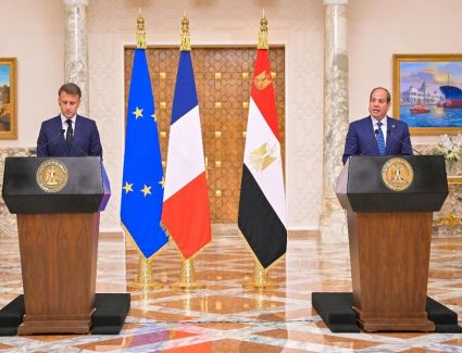 صحف ووكالات أنباء عربية وأجنبية تبرز رفض الرئيس السيسي وماكرون لدعوات تهجير الفلسطينيين