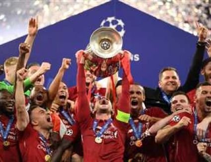  فرعون مصر يتالق مع الريدز ويواصل زعامته للإنجليز 