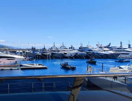 تطوير مراين اليخوت وتشغيل "شارتر" منها.. تفاصيل لقاءات وزير السياحة والآثار في معرض موناكو الدولي لليخوت