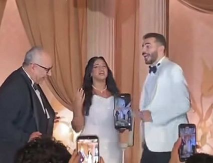 حضور المقربين.. بيومي فؤاد يحتفل بزفاف نجله محمد