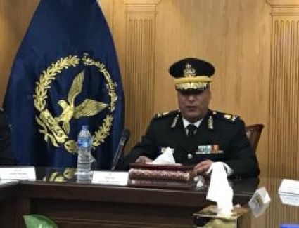 لا يحق للشخص المتزوج الالتحاق بمعهد معاون الأمن،